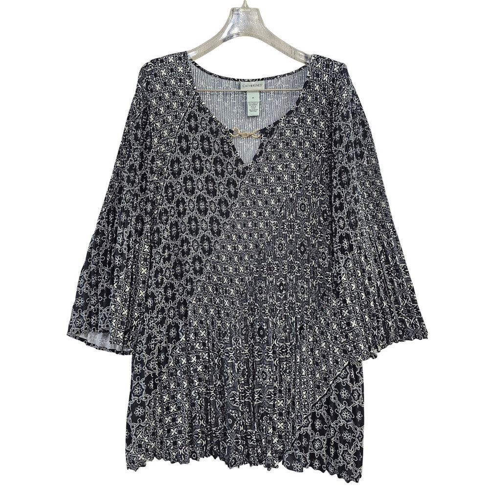 Catherines Womens 3X Black Medallion Pleated V-Neck tunic Blouse Gold Chain‎ NEW